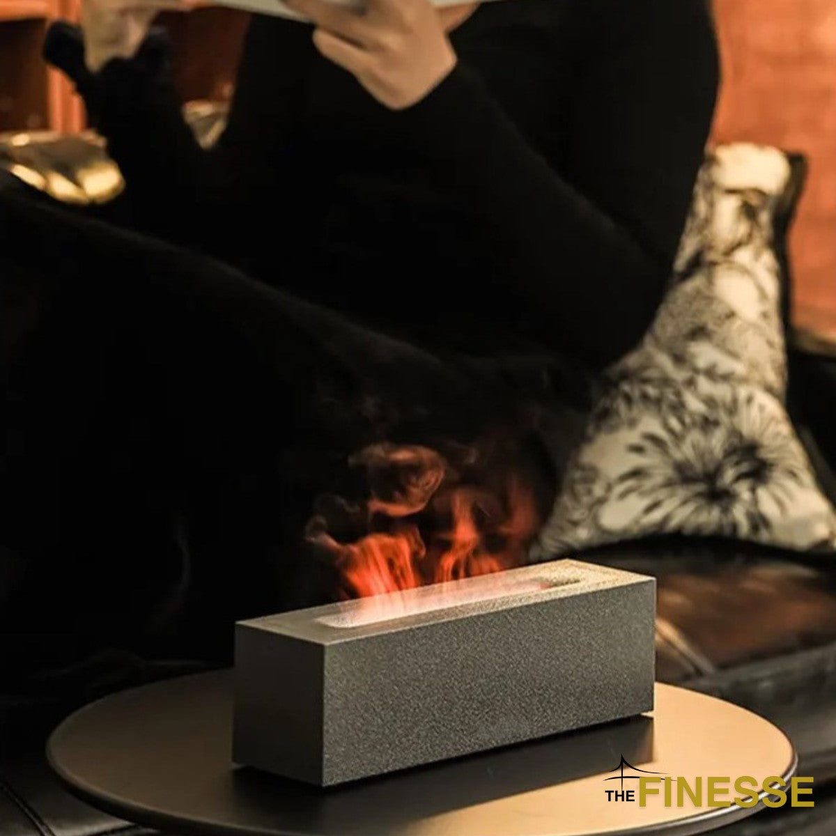 Umidificatore e diffusore di aromi con effetto fiamma The Finesse Official. Design moderno ed elegante